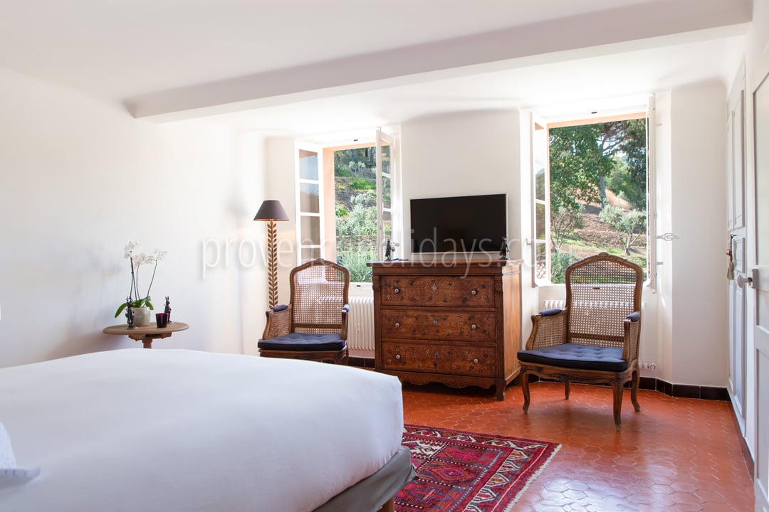 12 - Bastide Queen: Villa: Bedroom