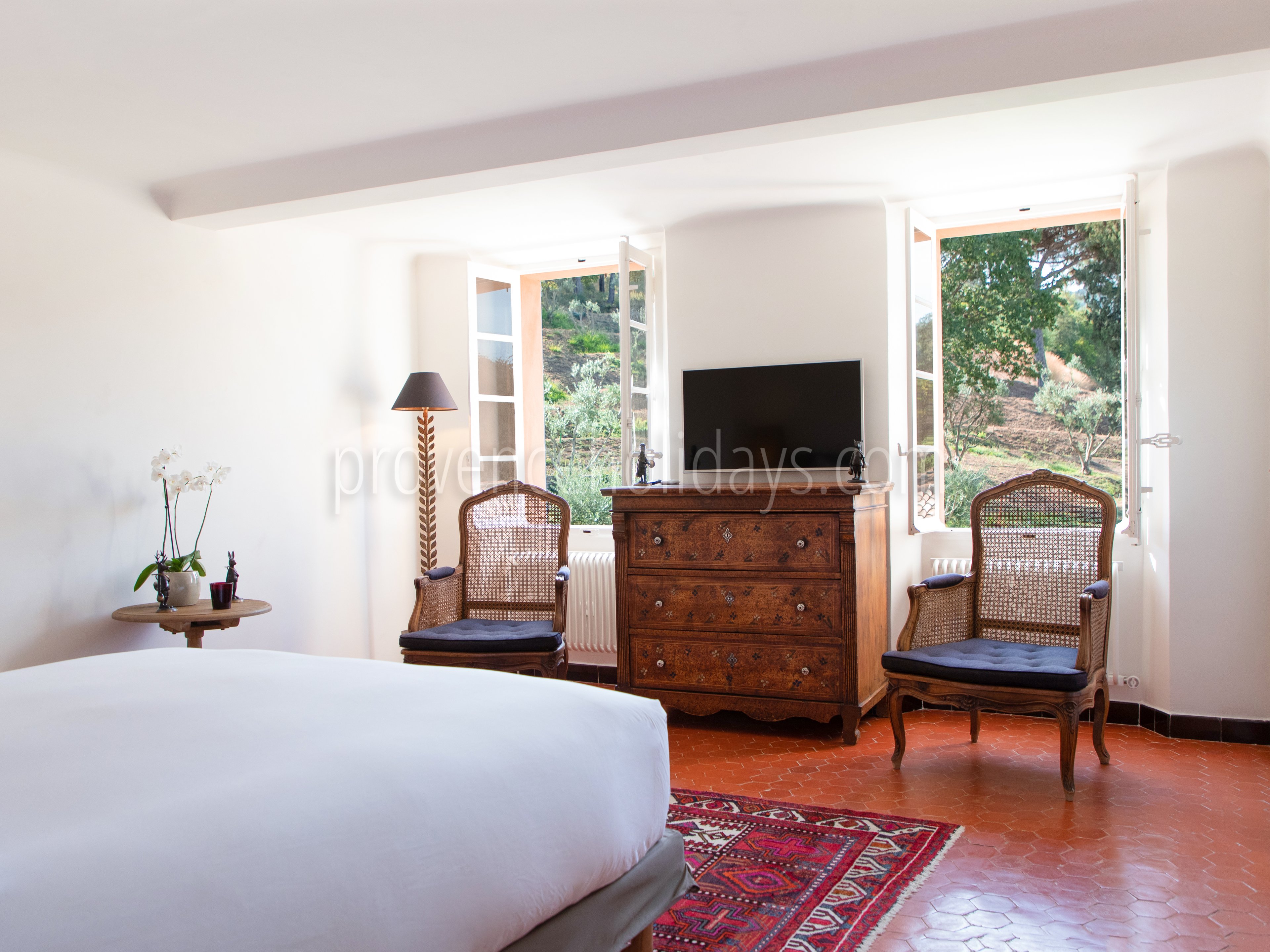 12 - Bastide Queen: Villa: Bedroom