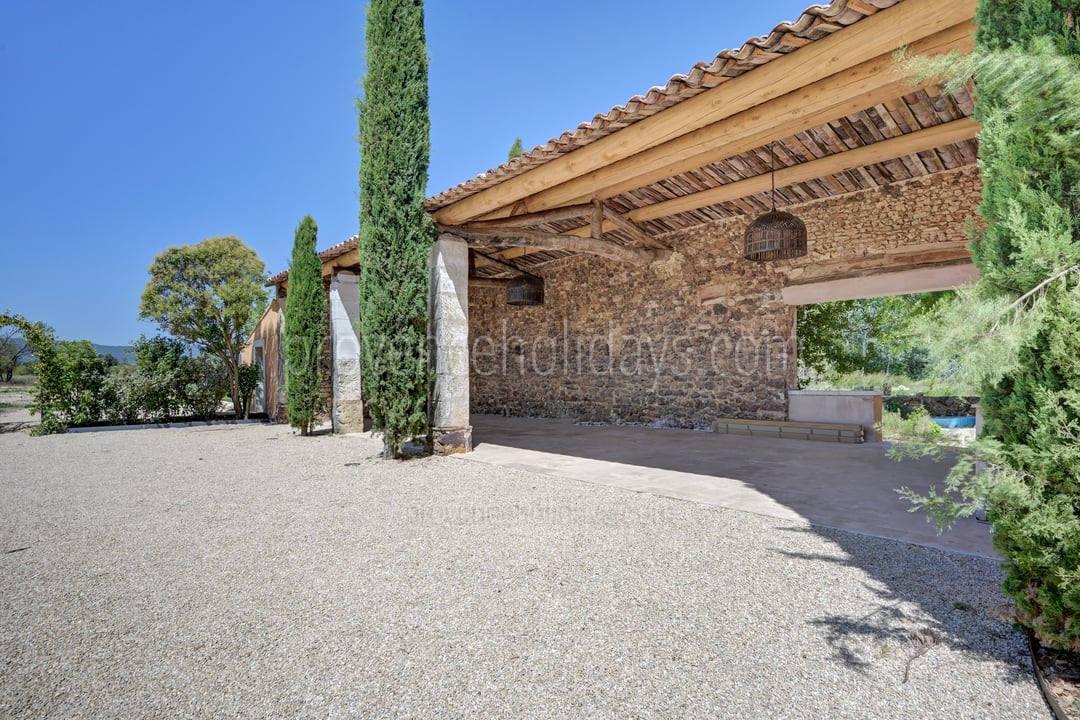 91 - Le Mas de Prestige: Villa: Exterior