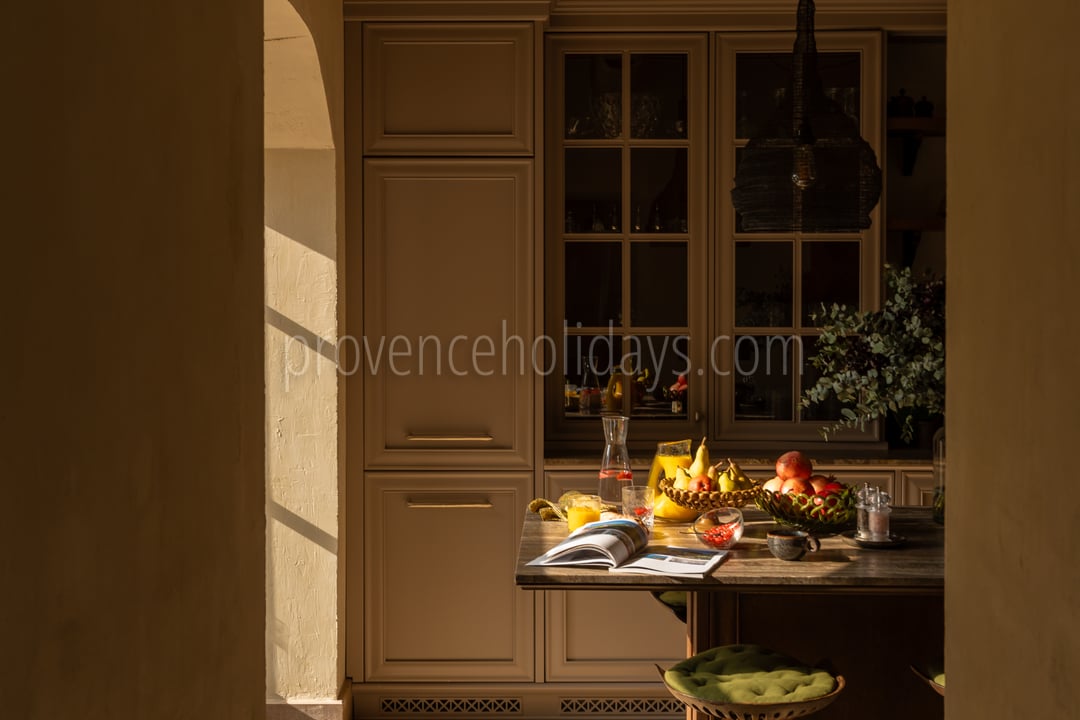 9 - La Bastide de Maussane: Villa: Interior