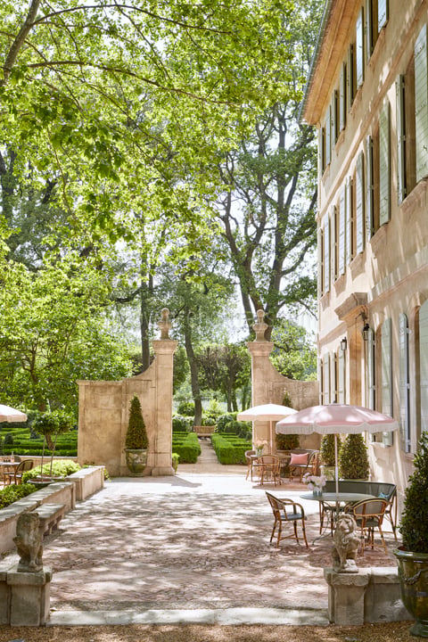 12 - Bastide des Alpilles: Villa: Exterior
