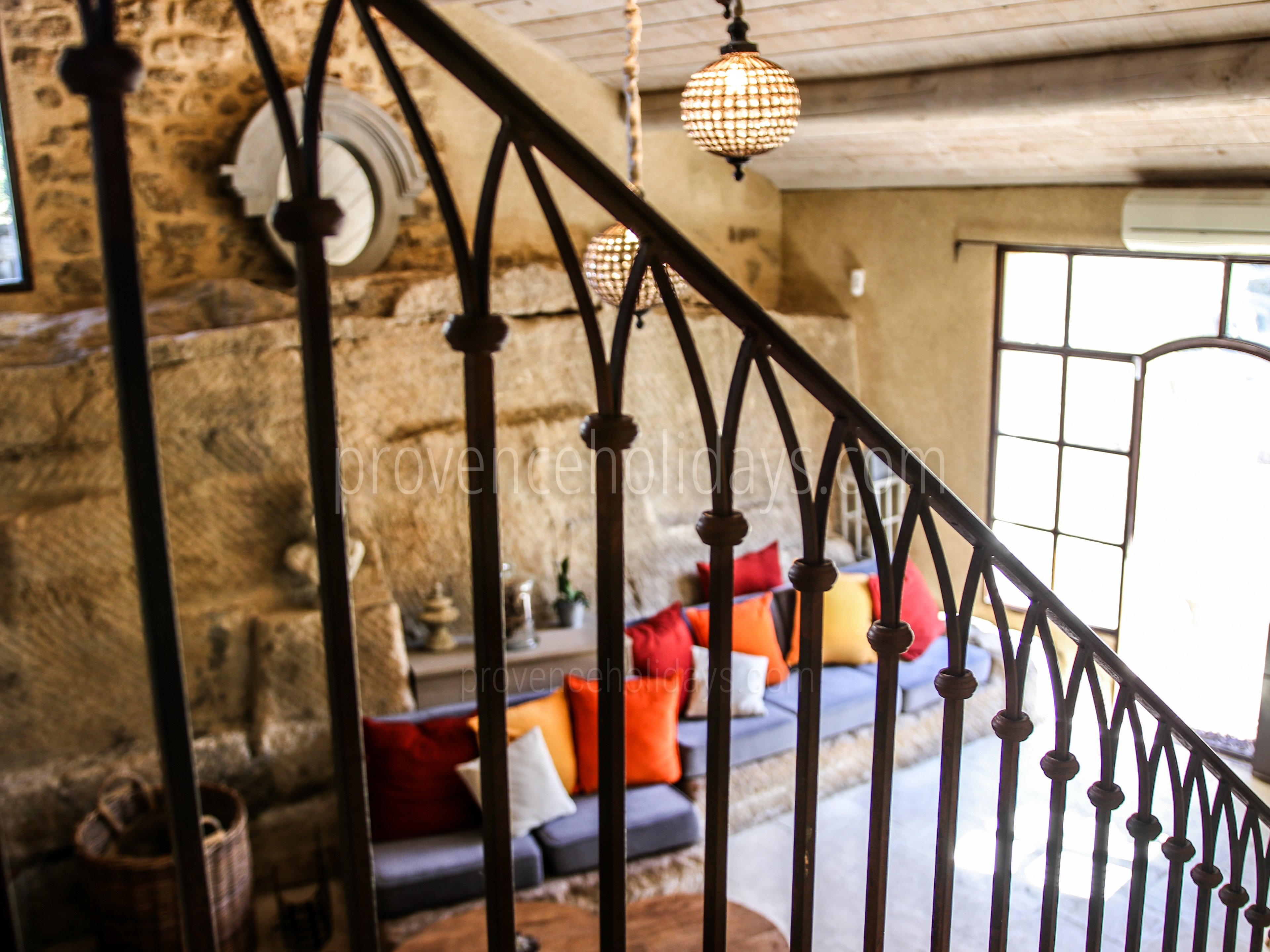 18 - Mas de Beaumes: Villa: Interior