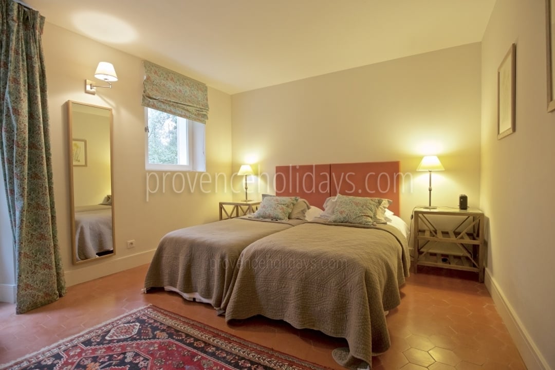 3 - Mas Tranquil: Villa: Bedroom