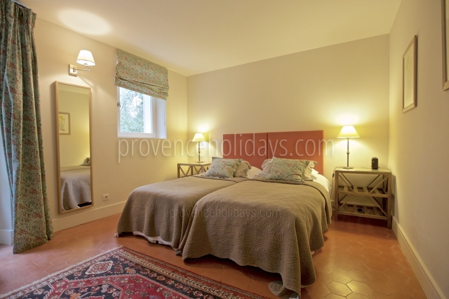 3 - Mas Tranquil: Villa: Bedroom