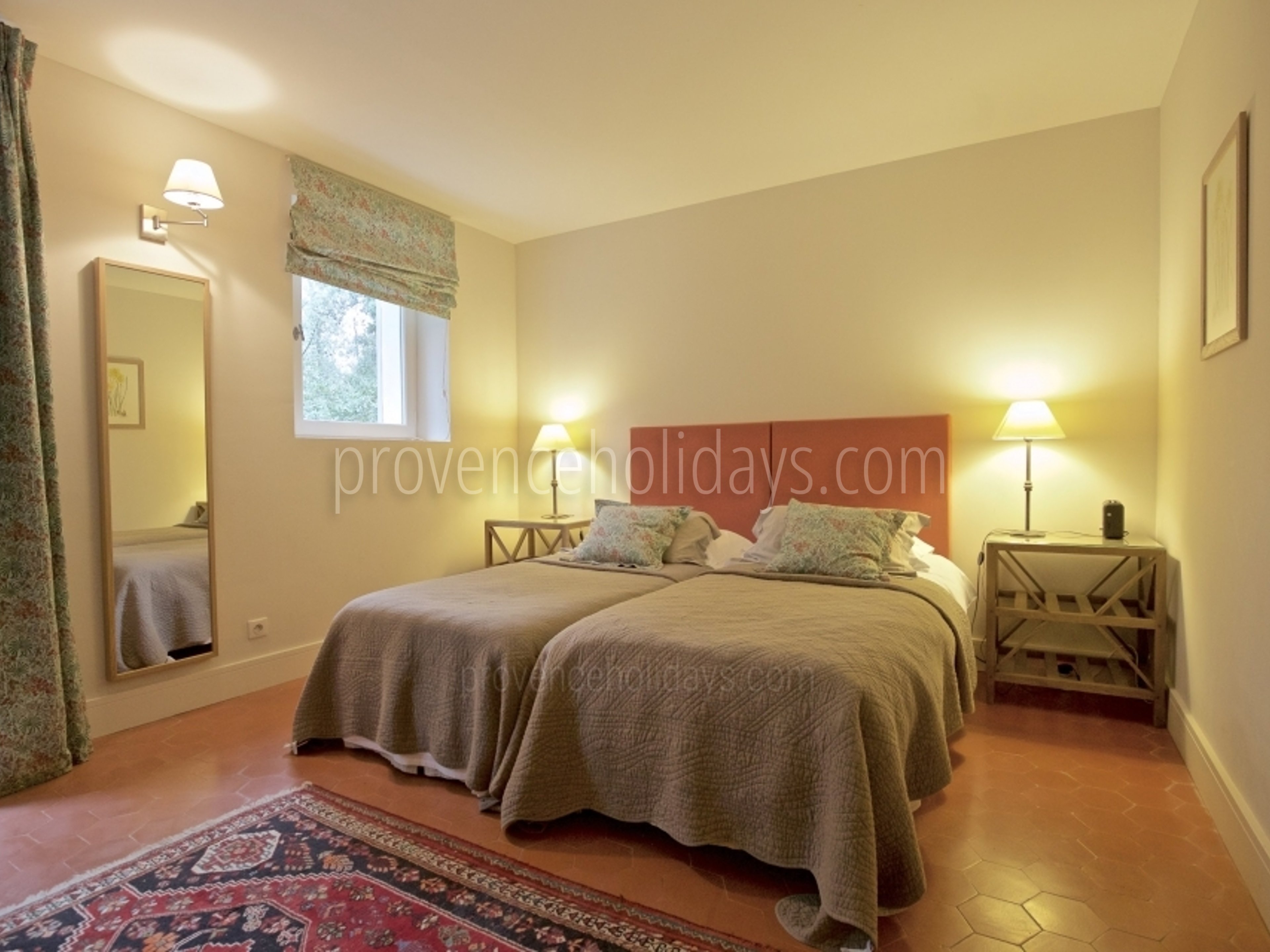 3 - Mas Tranquil: Villa: Bedroom