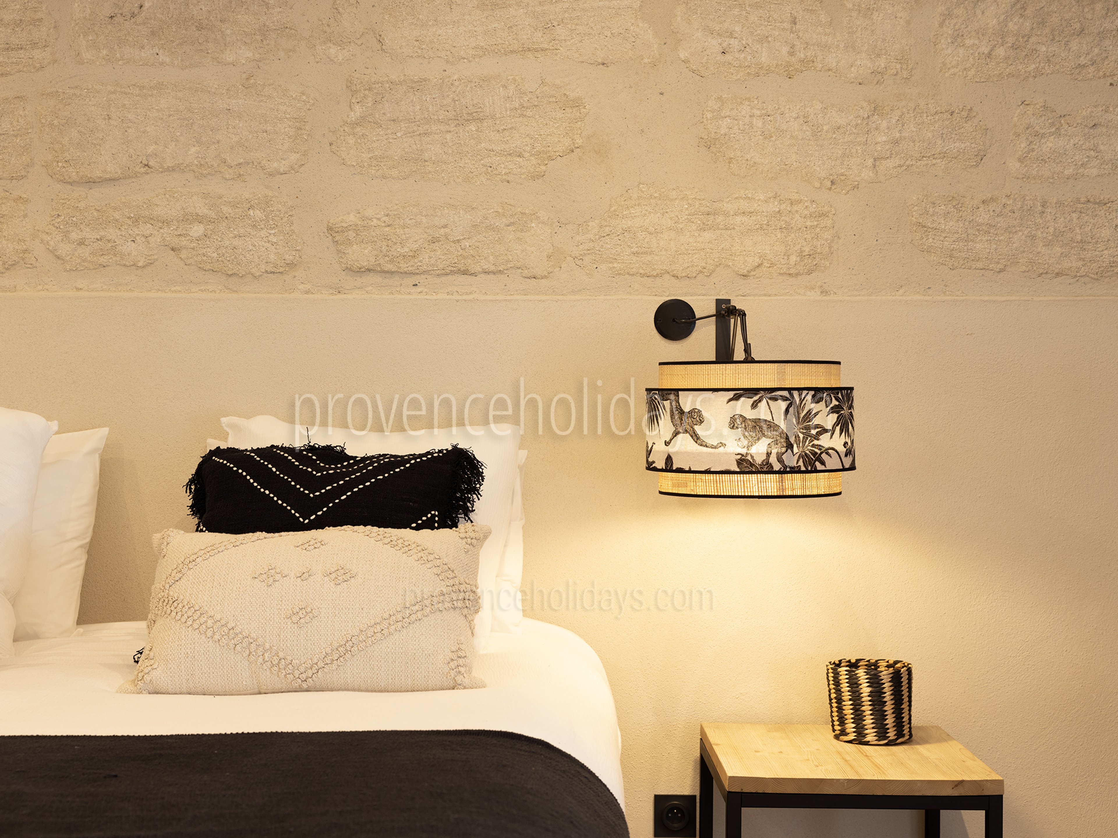 56 - La Bâtisse d\'Uzès: Villa: Bedroom