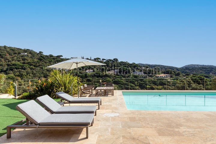 11 - Villa Elegance de Gigaro: Villa: Pool