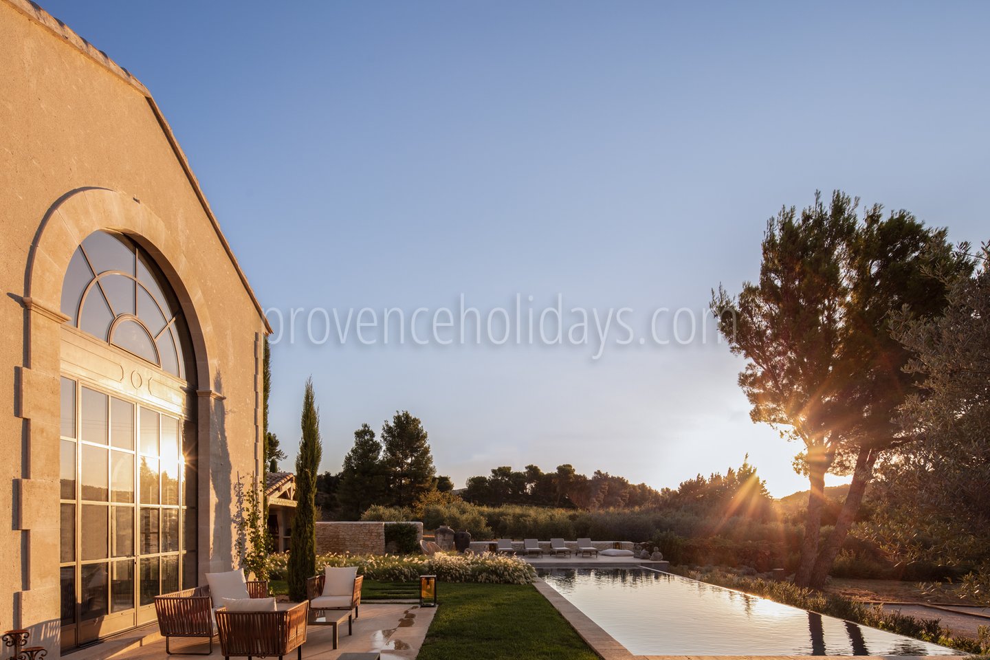 23 - La Bastide de Maussane: Villa: Pool