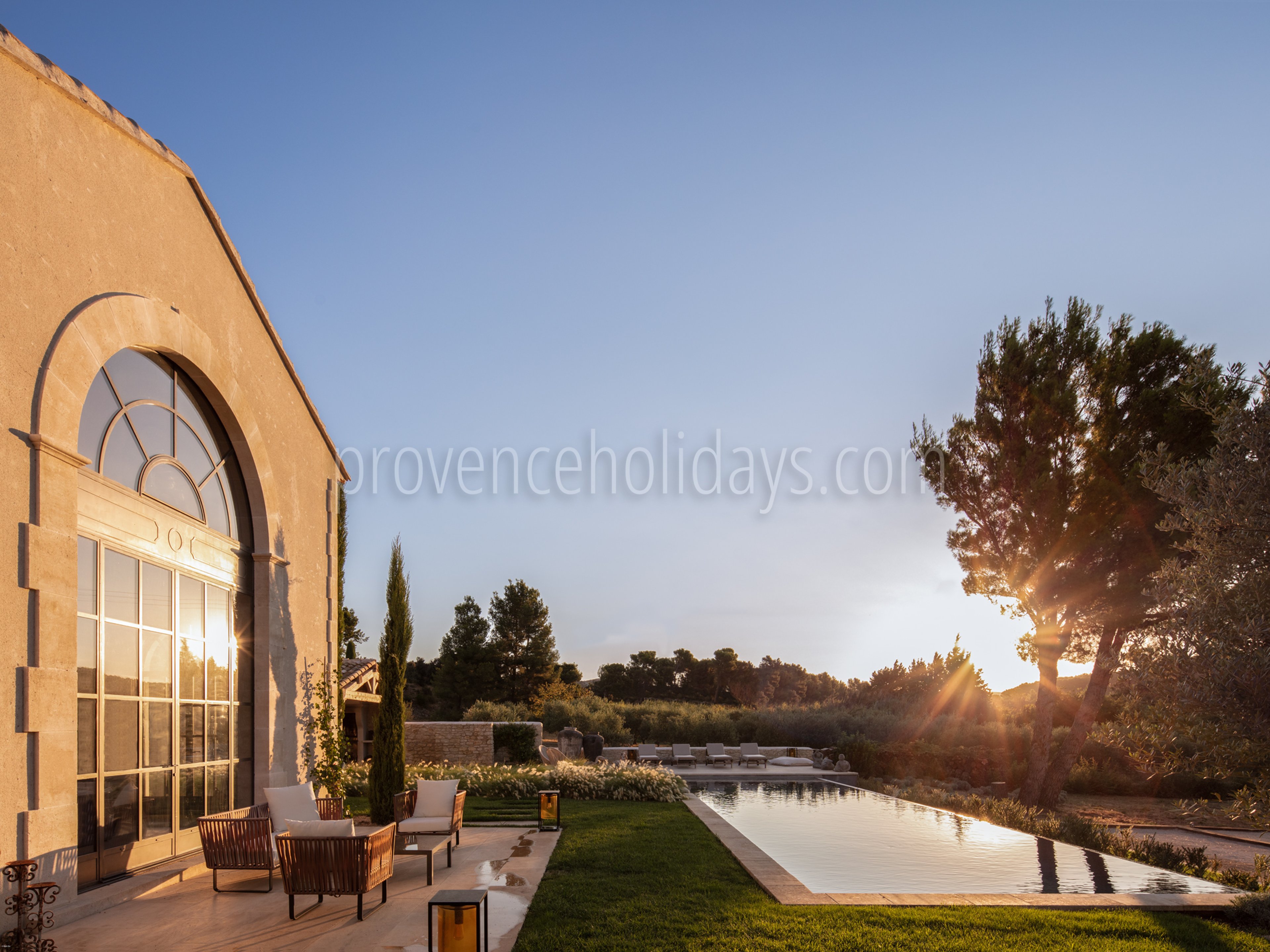 23 - La Bastide de Maussane: Villa: Pool
