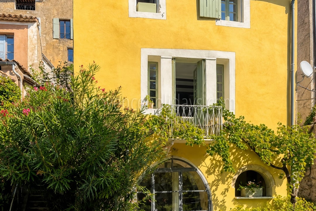 32 - Petite Maison Rochevieille: Villa: Exterior