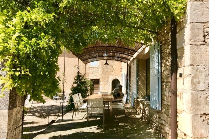 34 - Provence retrouvée: Villa: Exterior