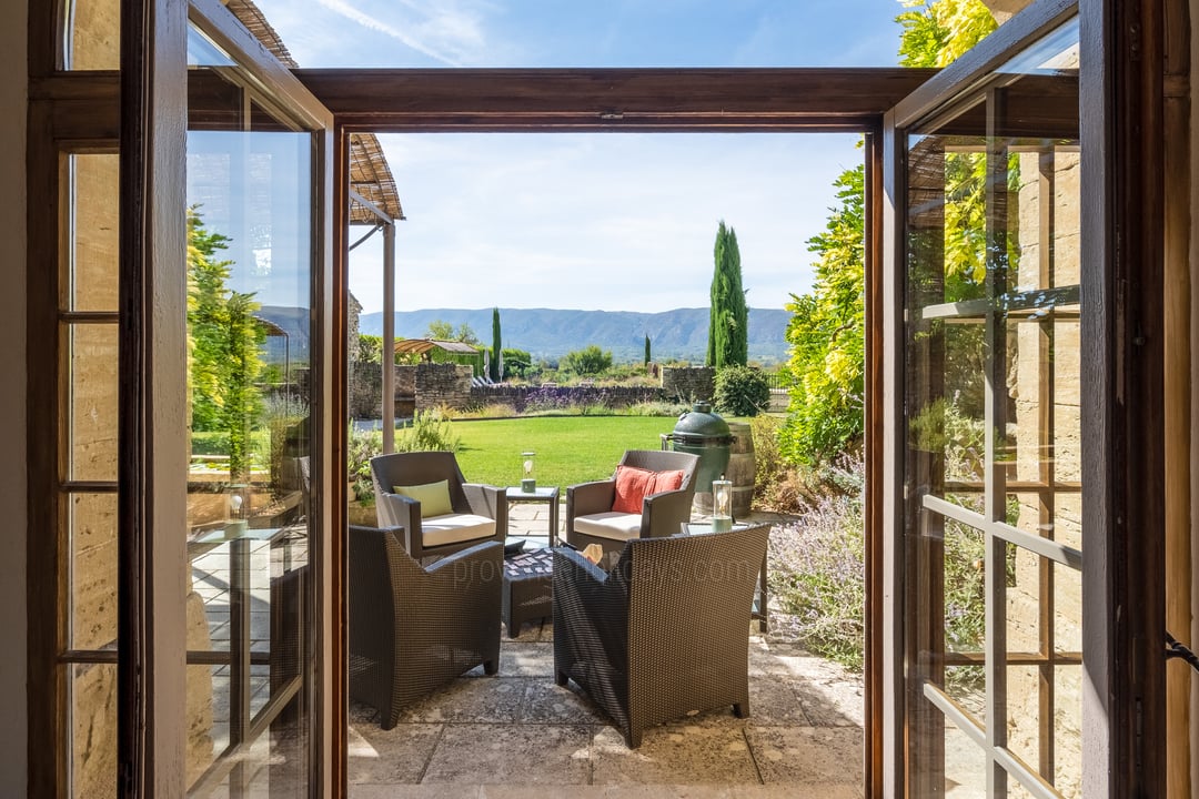 40 - Mas d\'Antoine: Villa: Exterior