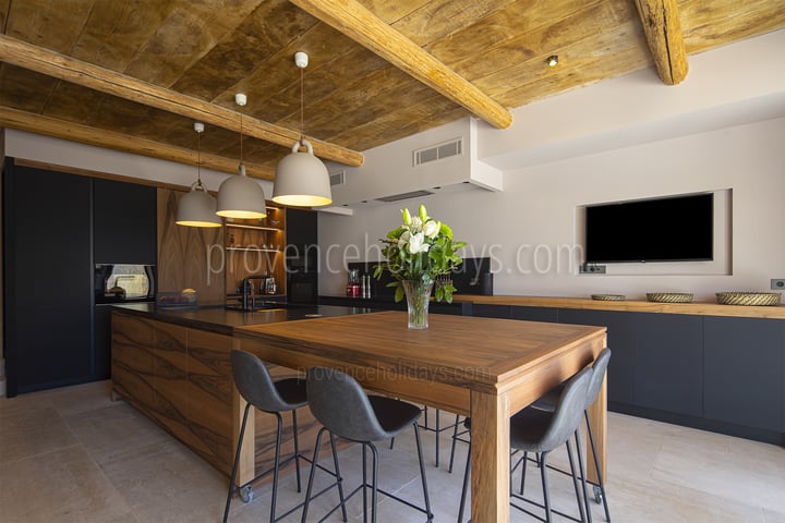 11 - Mas des Lions: Villa: Interior