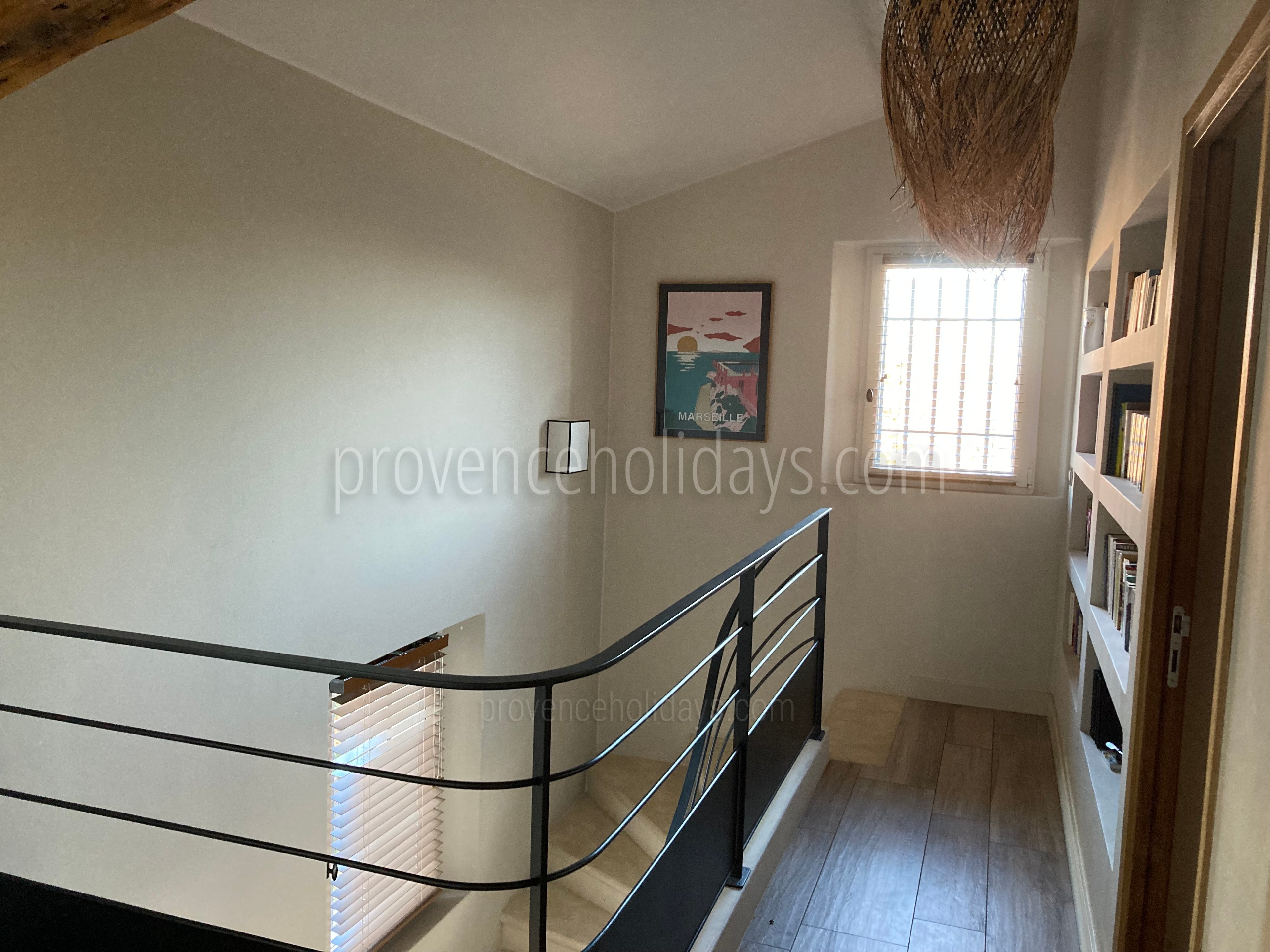 27 - Le Mas Provençal: Villa: Interior