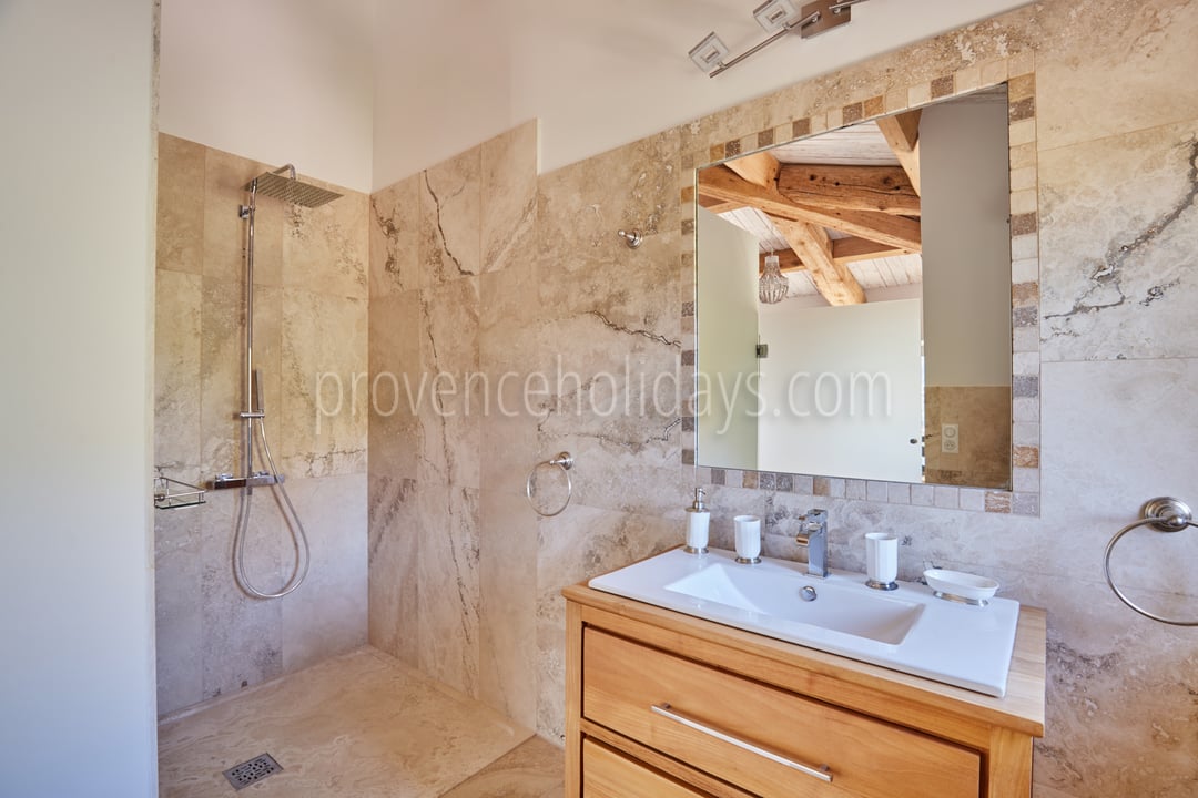20 - À l\'Ombre de Cézanne: Villa: Bathroom