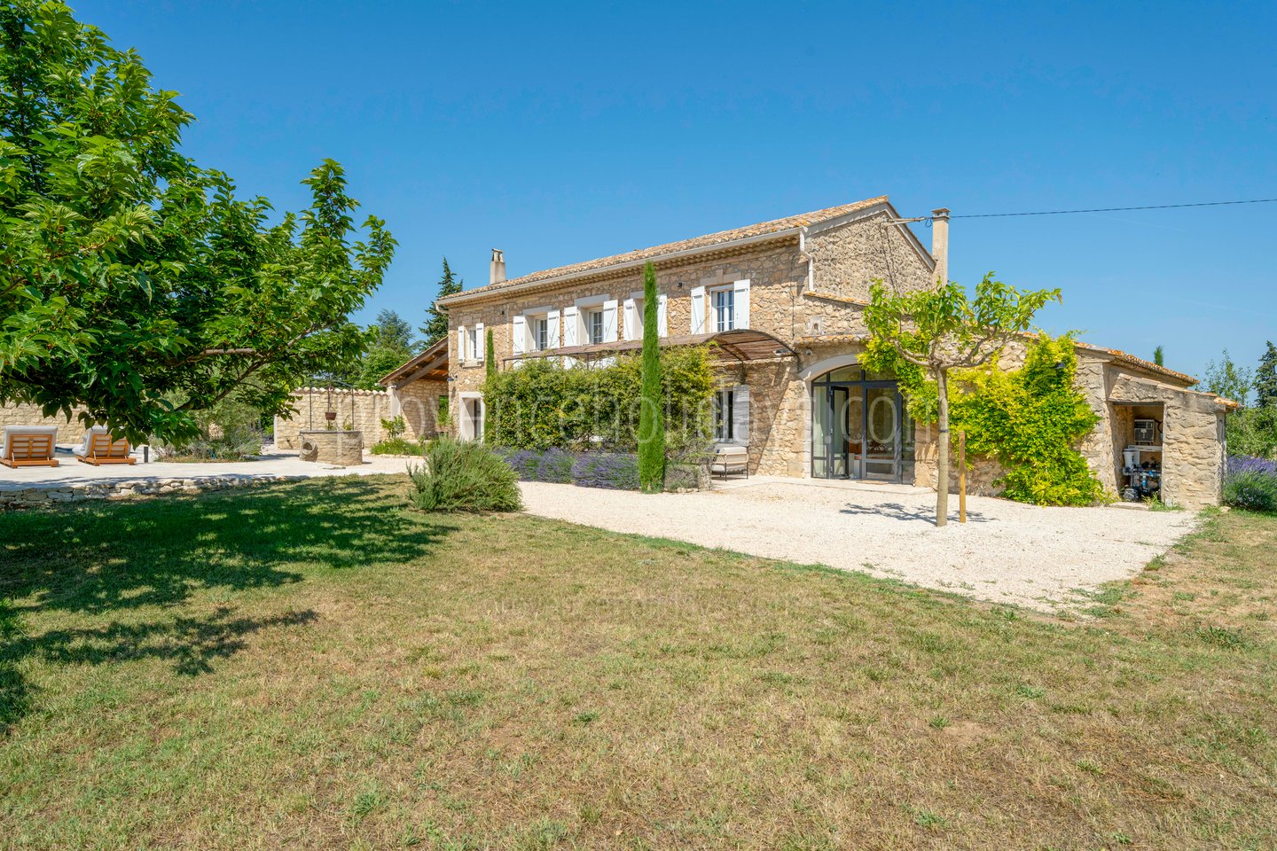 8 - Mas du Bois Clair: Villa: Exterior