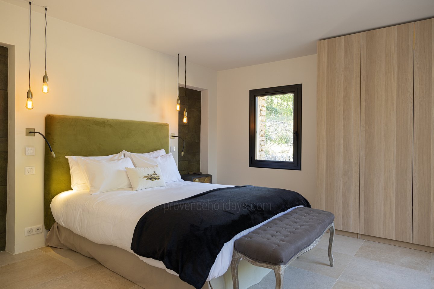 21 - Mas des Firmins: Villa: Bedroom