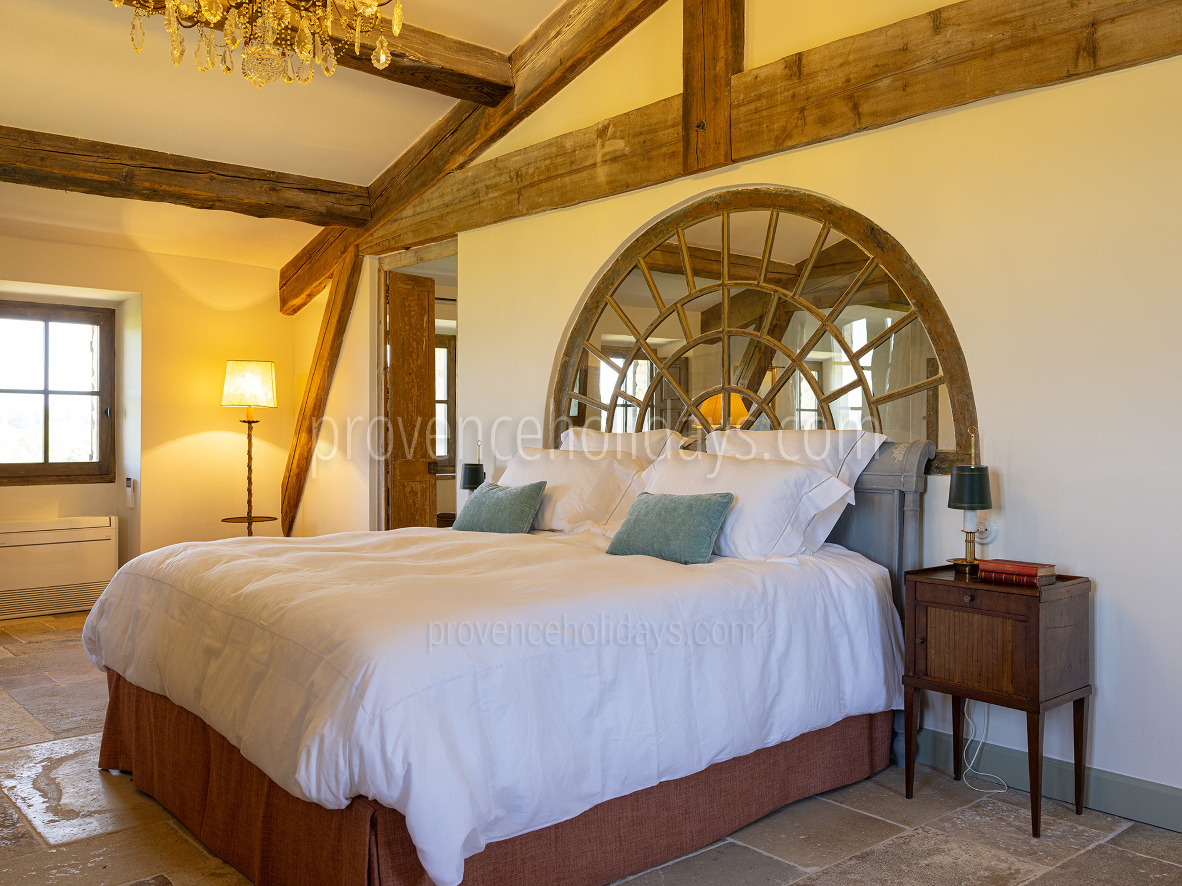 4 - Grand Mas d\'Oppède: Villa: Bedroom