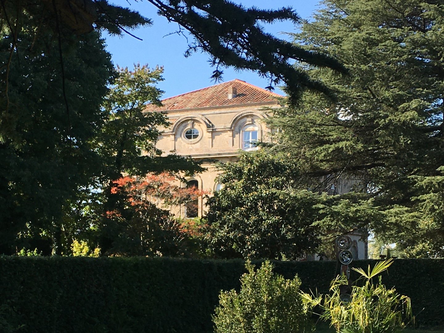 24 - Château de Nîmes: Villa: Exterior