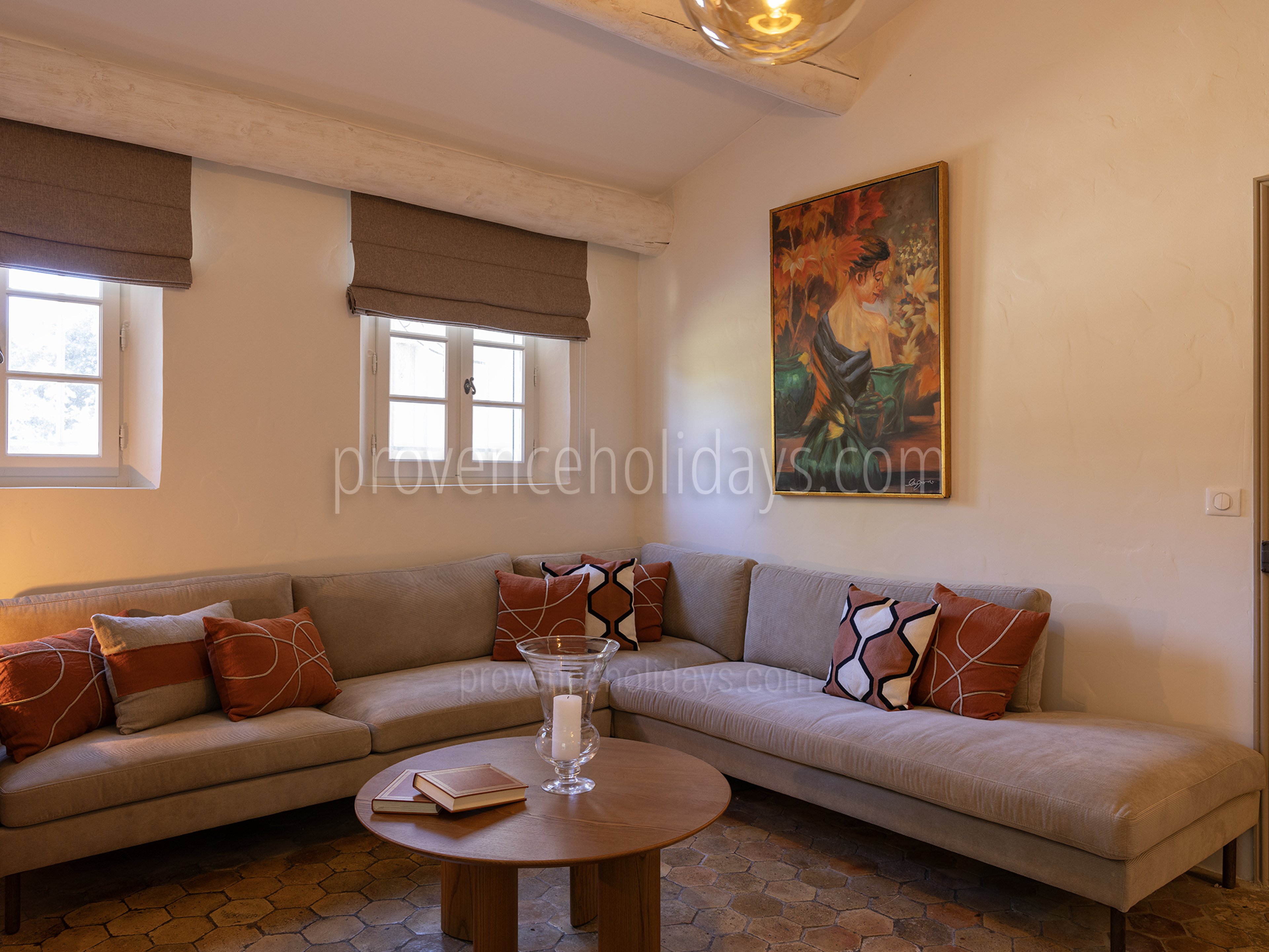 37 - Le Mas des Magnans: Villa: Interior