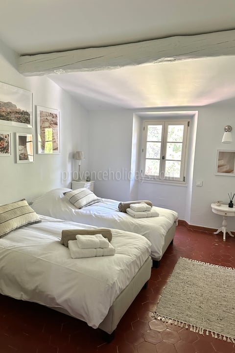 20 - Bastide Shalimar: Villa: Bedroom