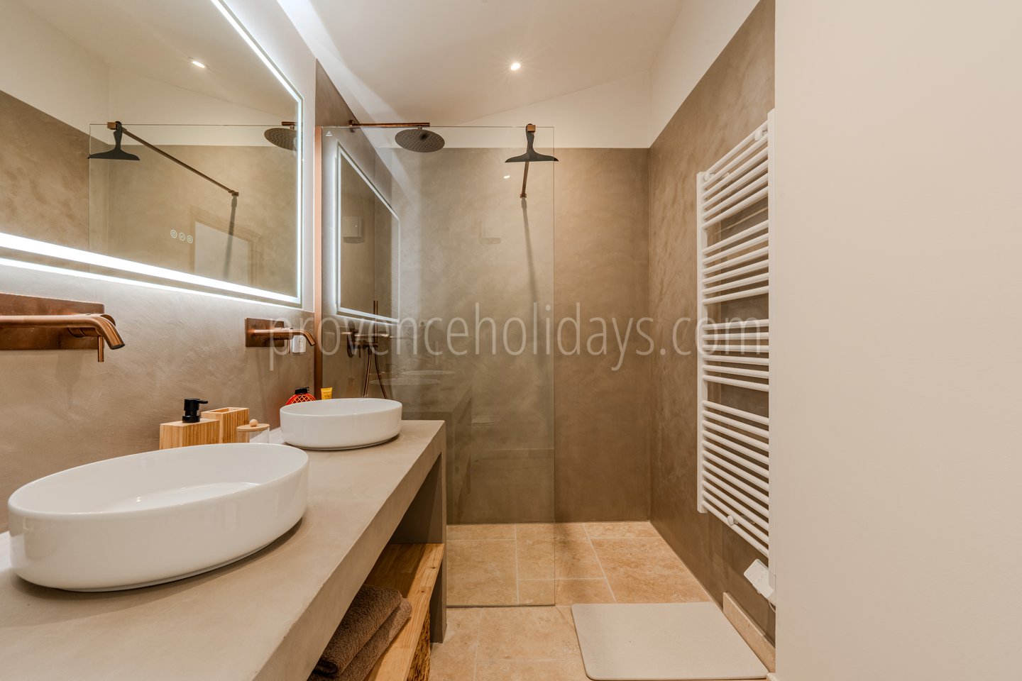 26 - Mas de la Rivière Secrète: Villa: Bathroom 2