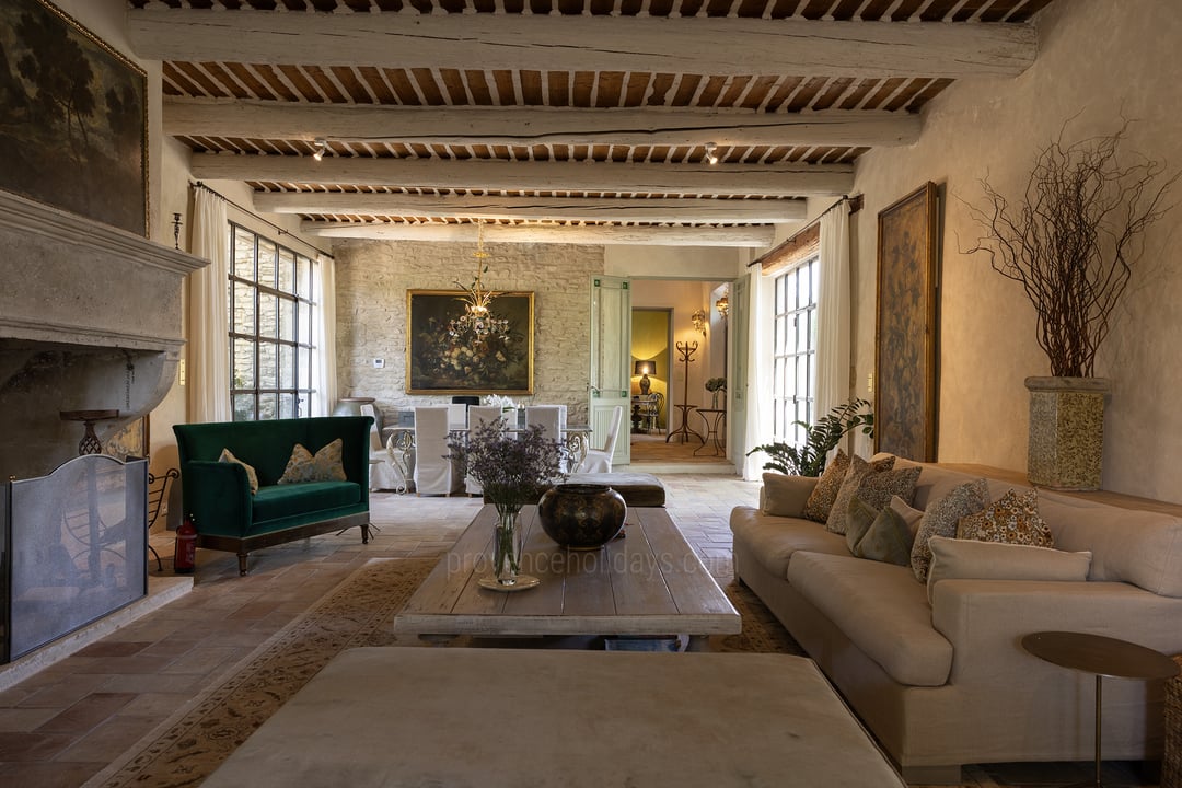 7 - Bastide Provençale: Villa: Interior