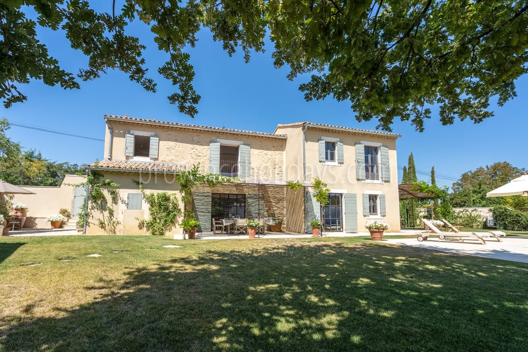 10 - Mas des Vignobles: Villa: Exterior