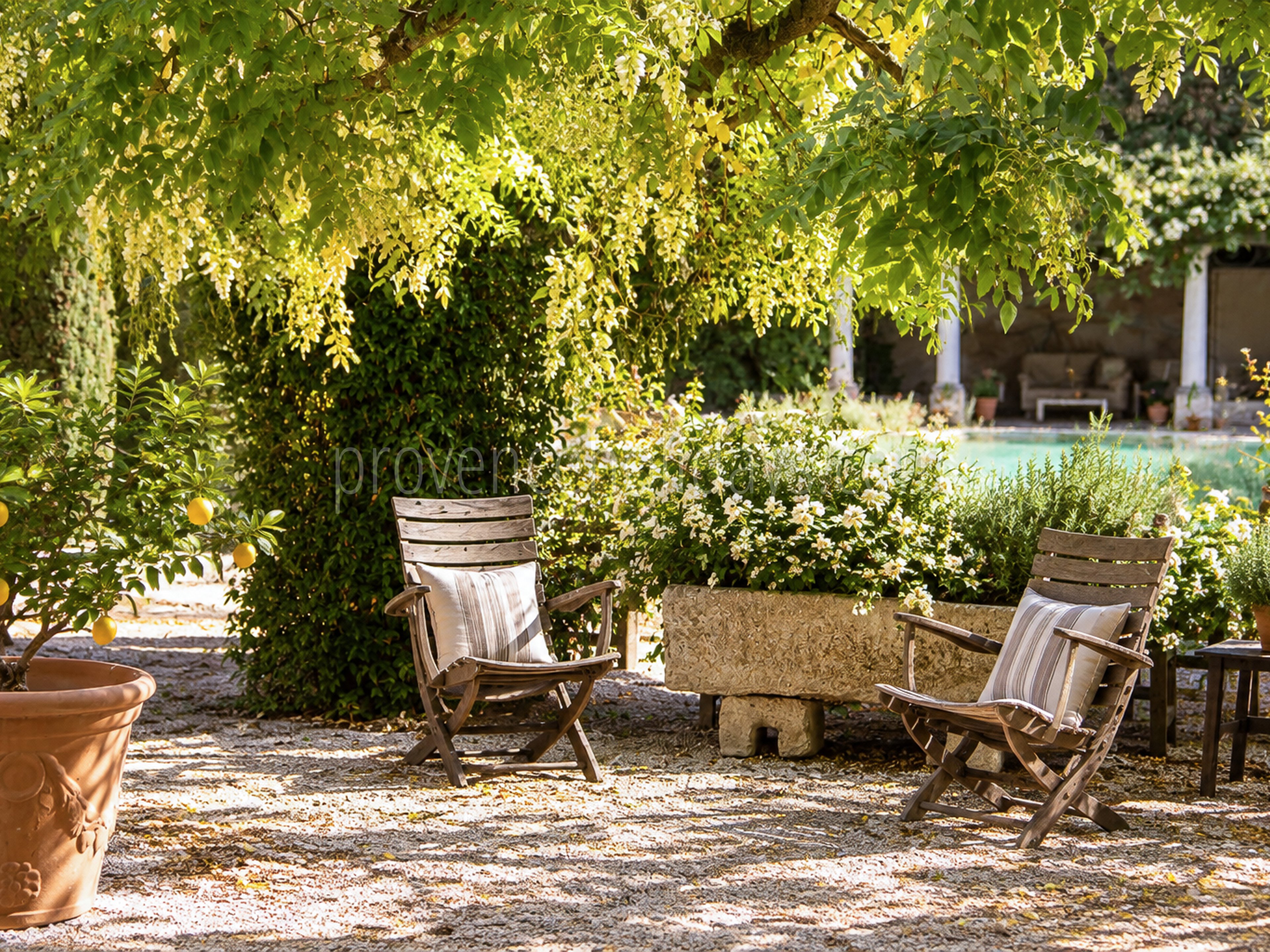 11 - Authentic farmhouse in Saint-Rémy-de-Provence: Villa: Exterior