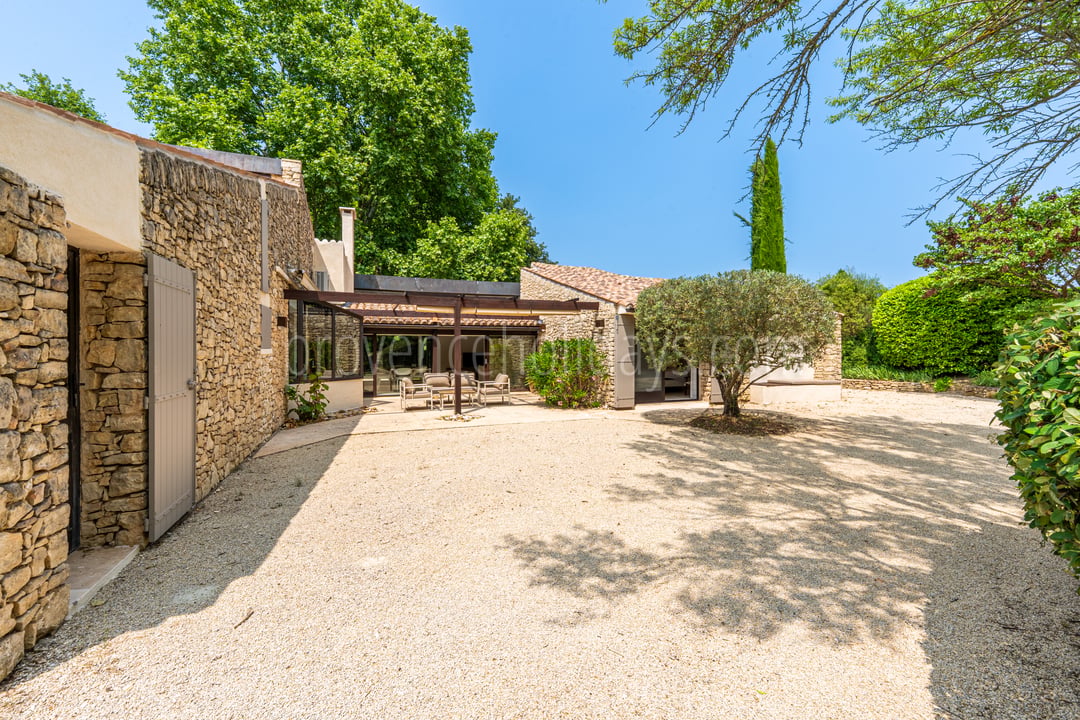 49 - Mas de la Rivière Secrète: Villa: Exterior