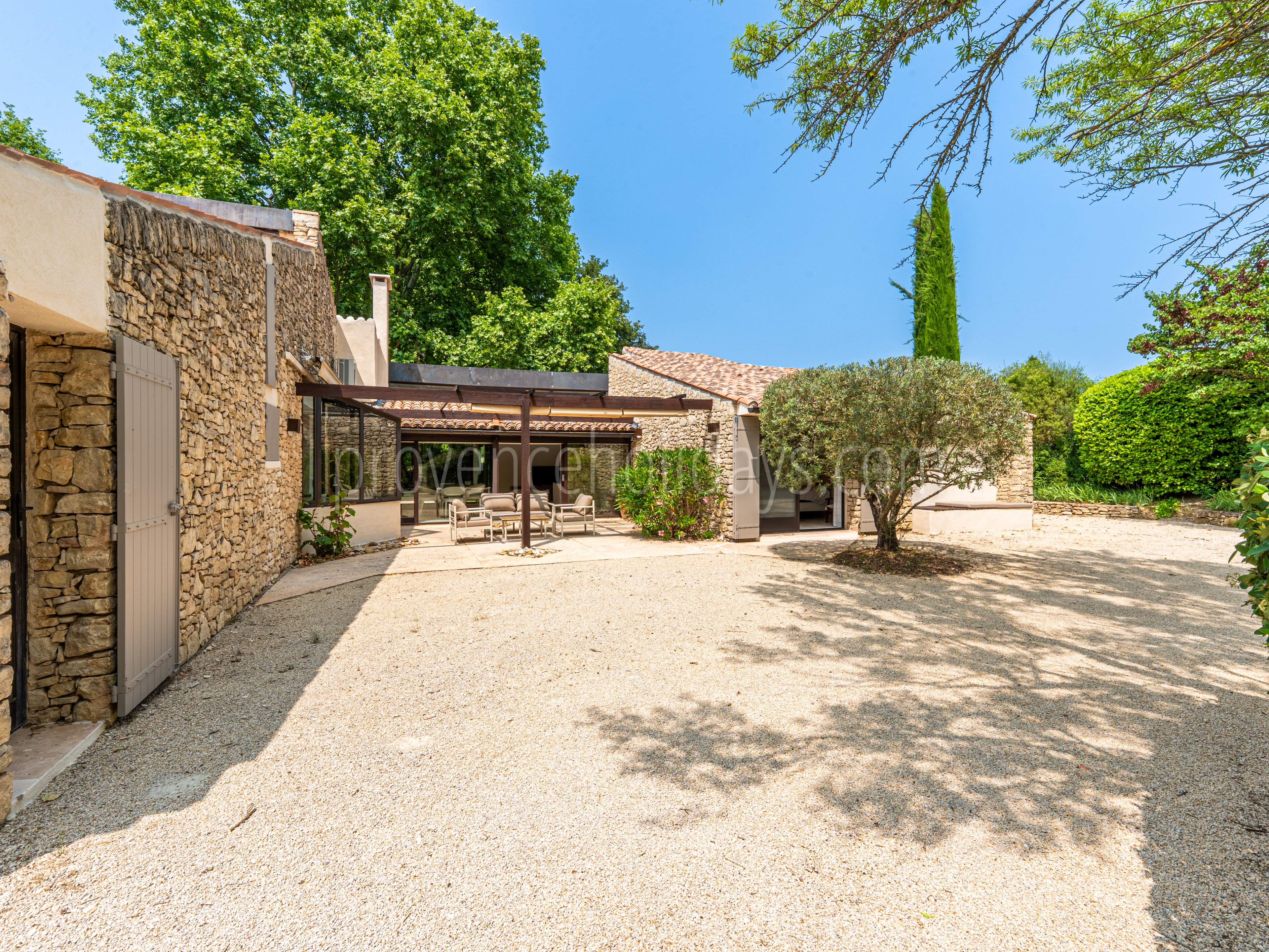 49 - Mas de la Rivière Secrète: Villa: Exterior