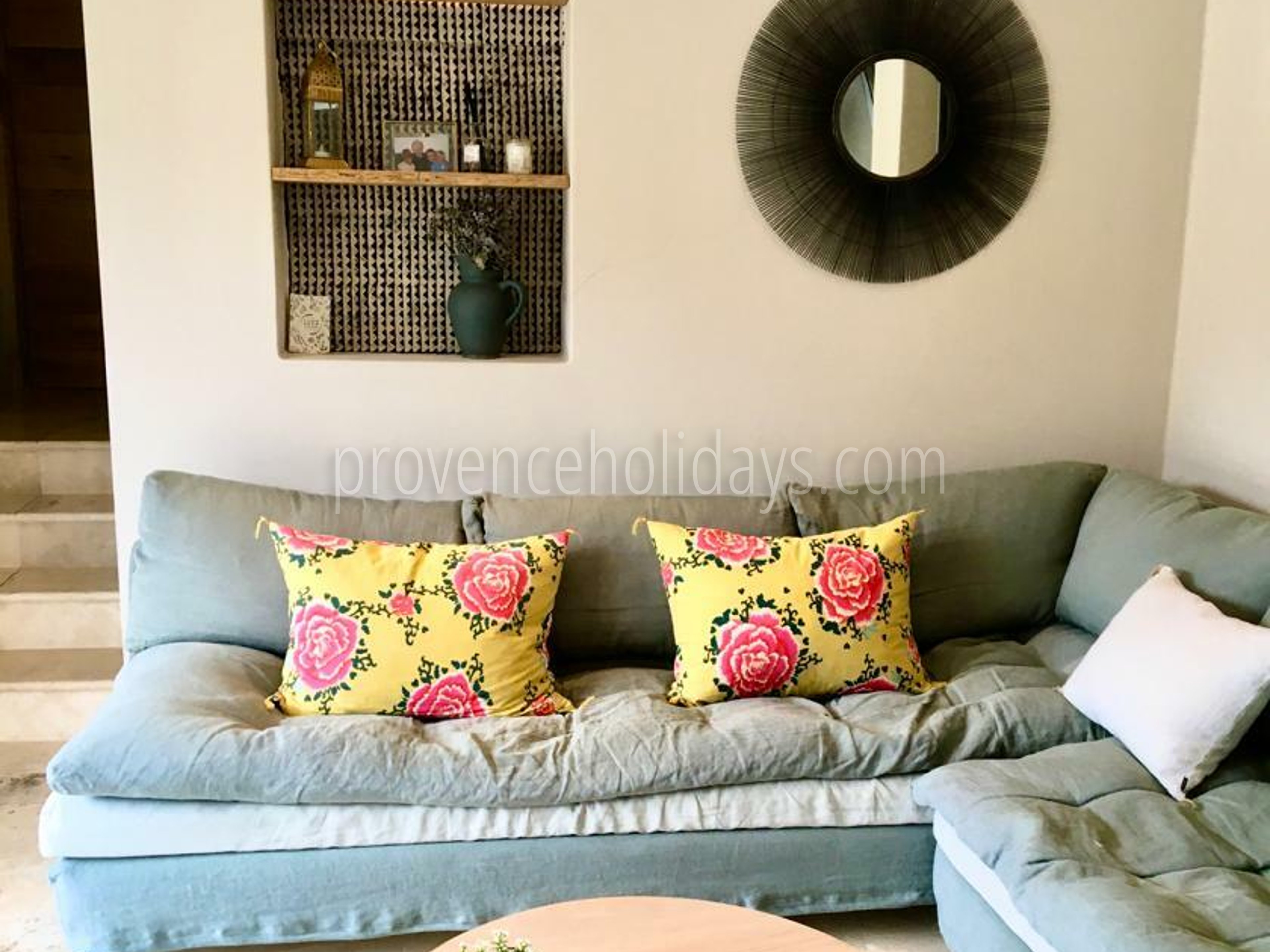 38 - Le Mas Provençal: Villa: Interior