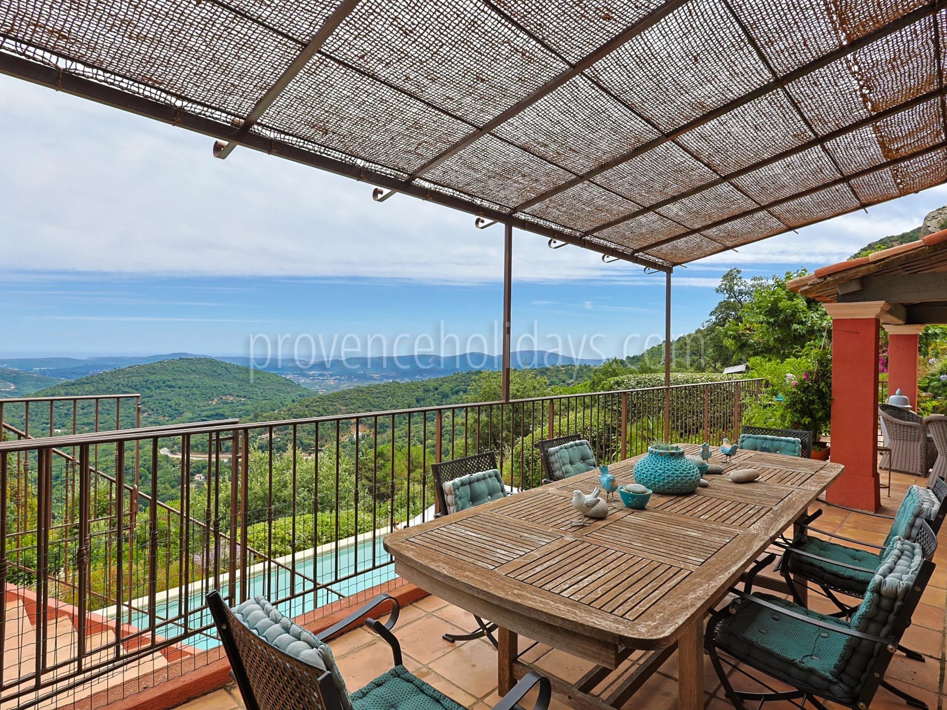 7 - Villa with sauna in La Garde-Freinet: Villa: Exterior