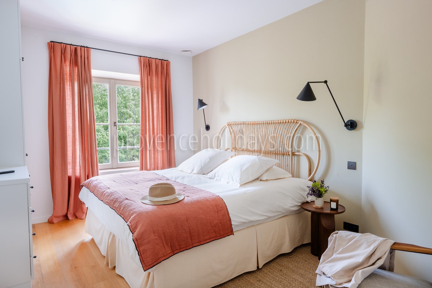 3 - Bergerie des Vignes: Villa: Bedroom
