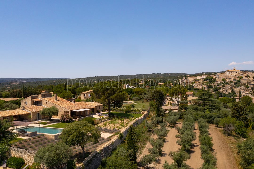 Luxe boerderij met uitzicht over Gordes en de Luberon