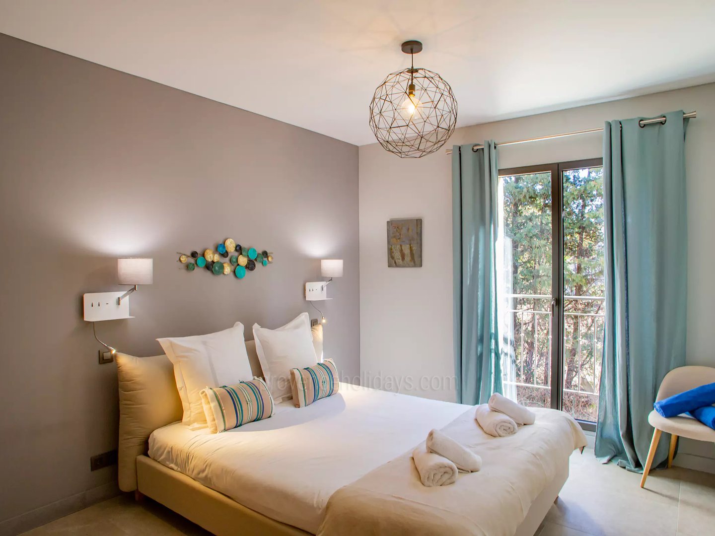 27 - Le Mas des Bories: Villa: Bedroom