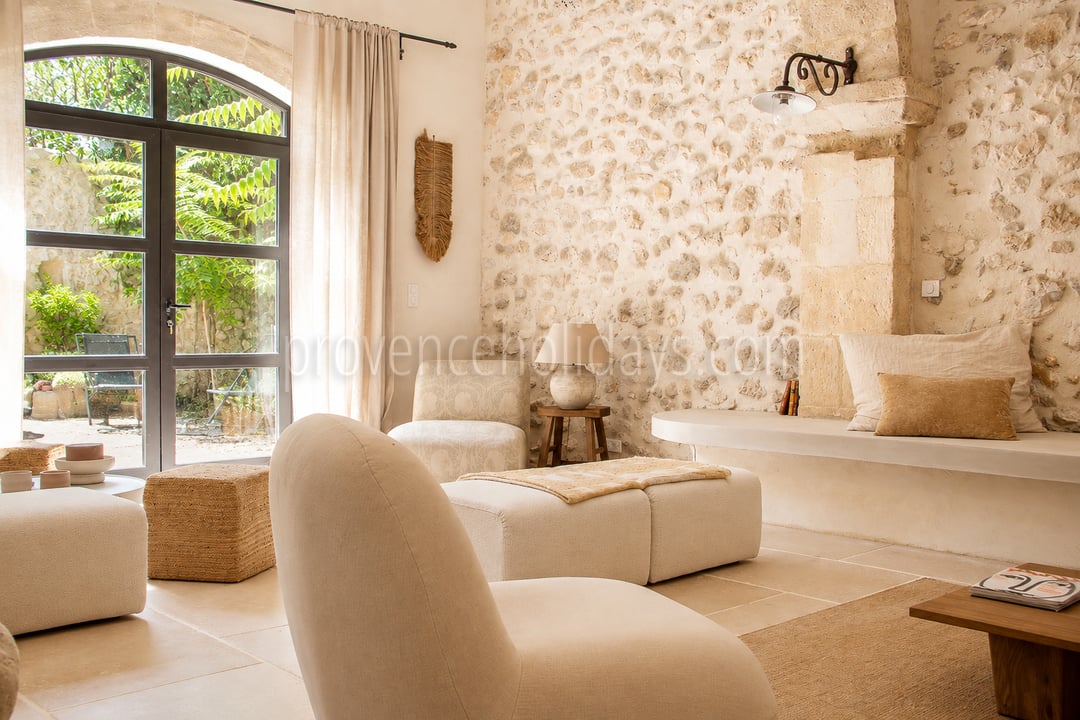 24 - Mas rénové à pied d\'Eygalières: Villa: Interior
