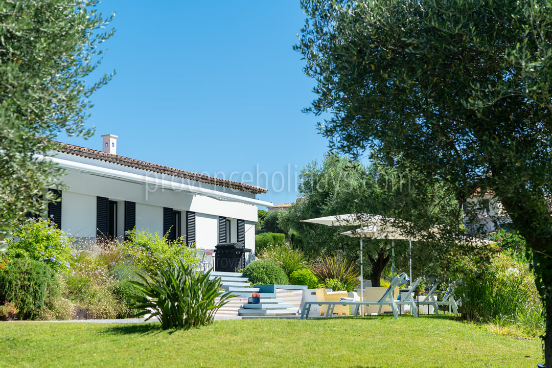 8 - Villa Blanche: Villa: Exterior