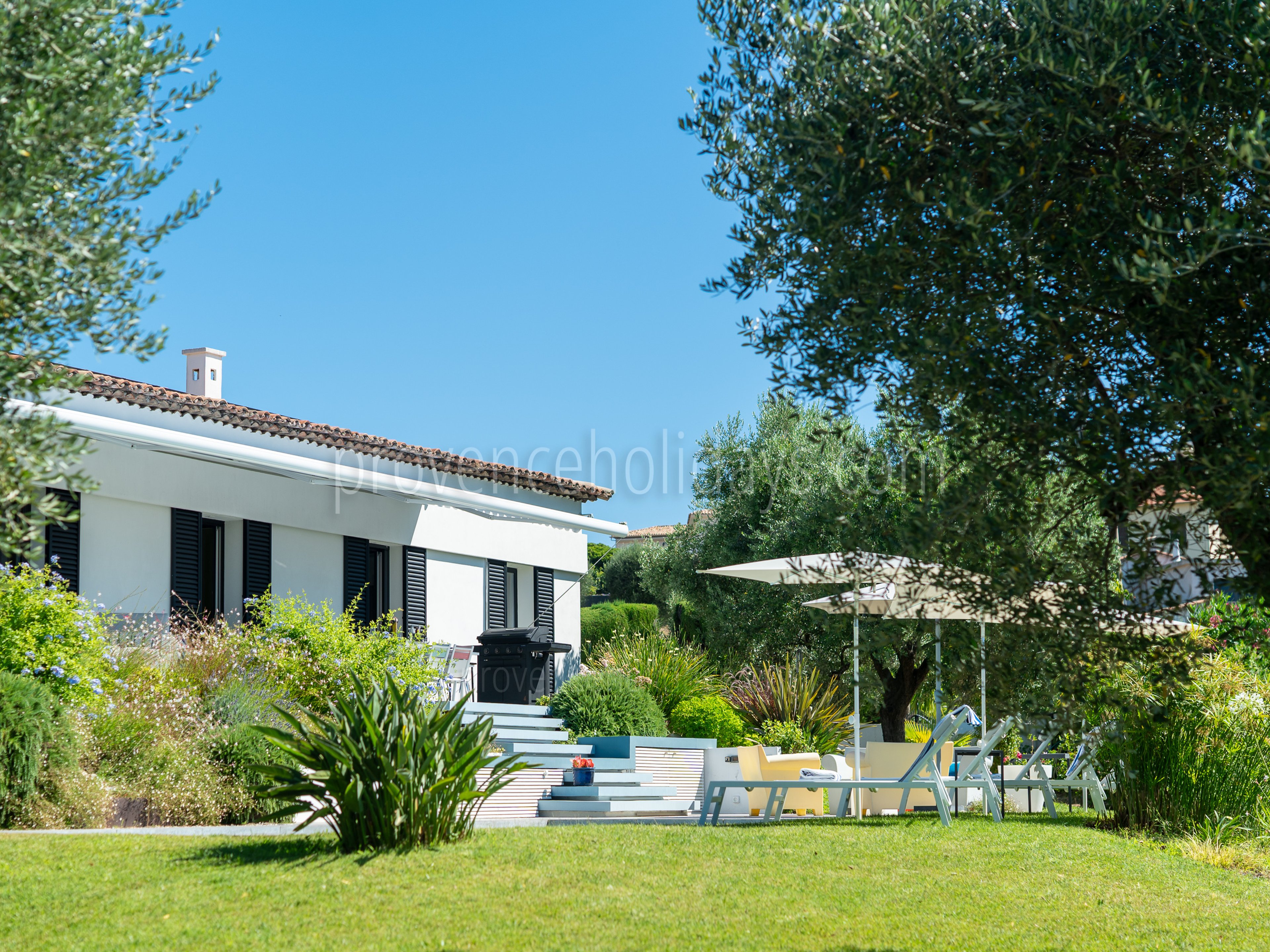 8 - Villa Blanche: Villa: Exterior