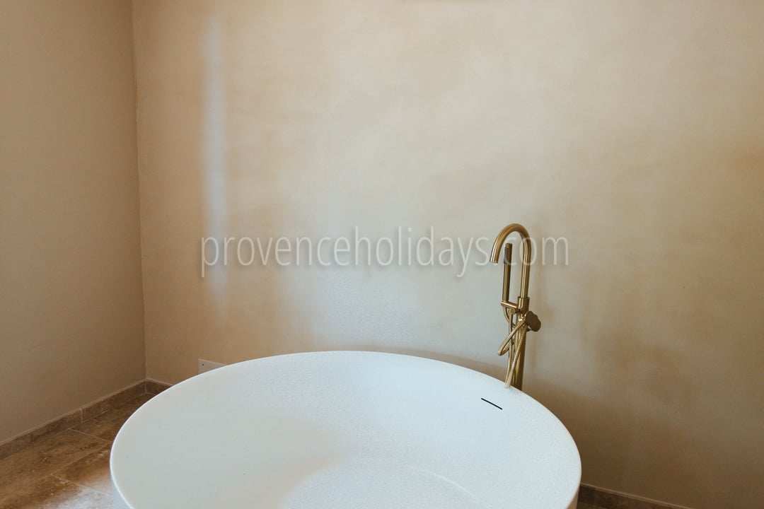 28 - Villa Adeline: Villa: Bathroom