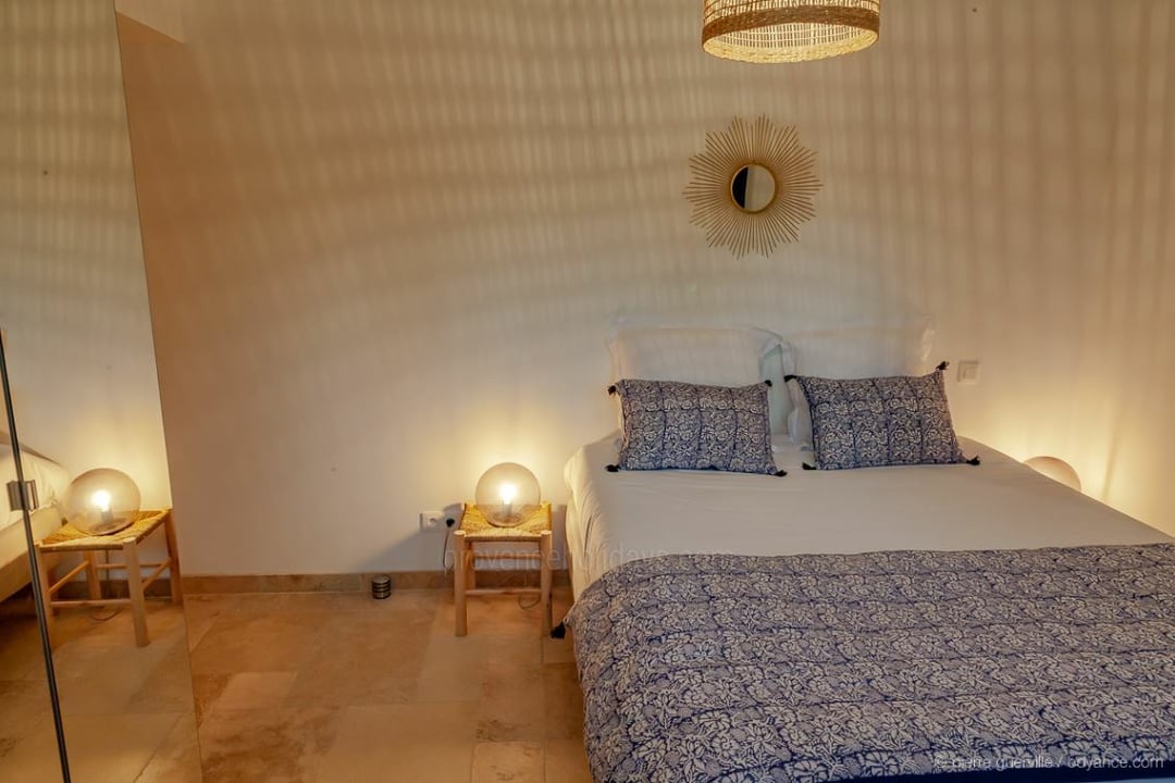 24 - Chez Paola: Villa: Bedroom