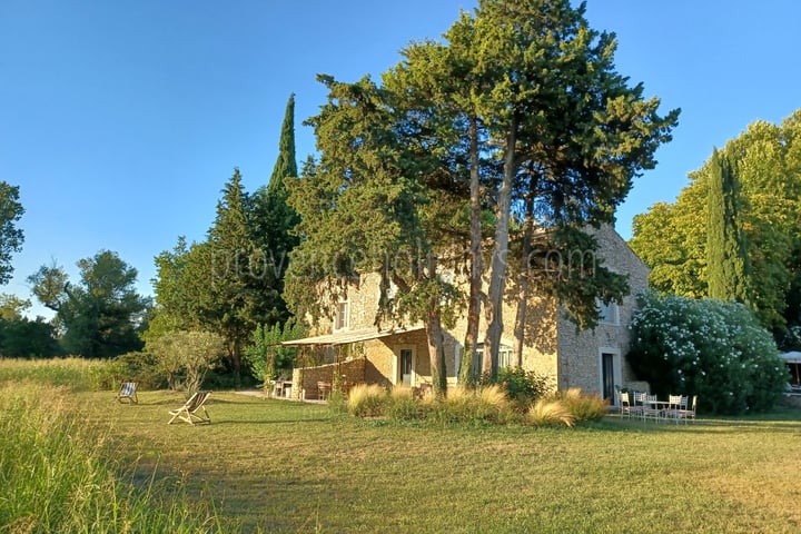 20 - Mas du Vaucluse: Villa: Exterior