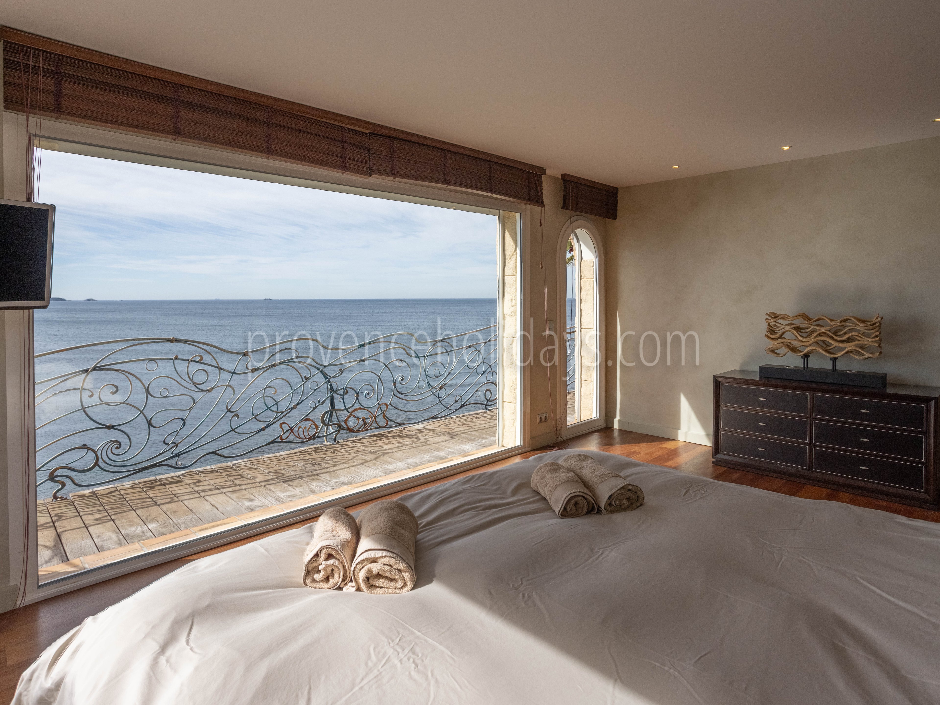 3 - Villa Élyane: Villa: Bedroom