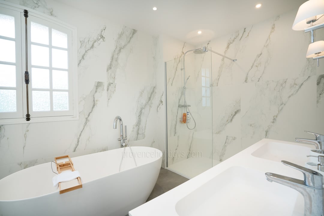 9 - Villa Solaria: Villa: Bathroom