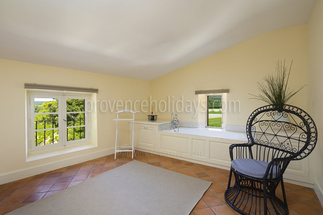 19 - Bastide Valentine: Villa: Interior