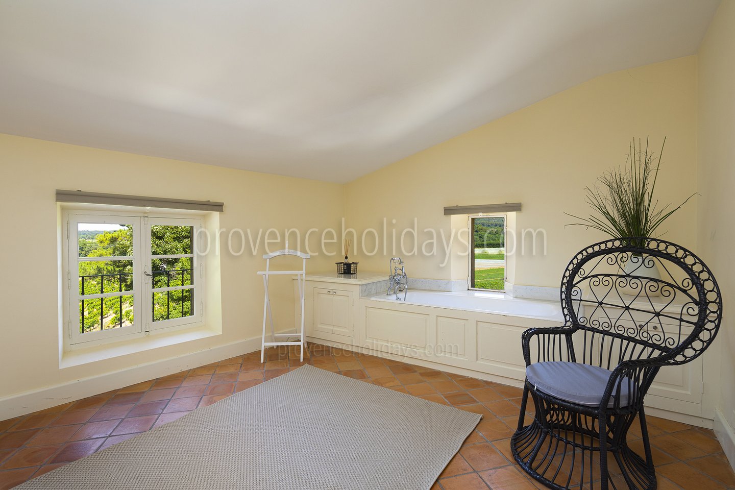 19 - Bastide Valentine: Villa: Interior