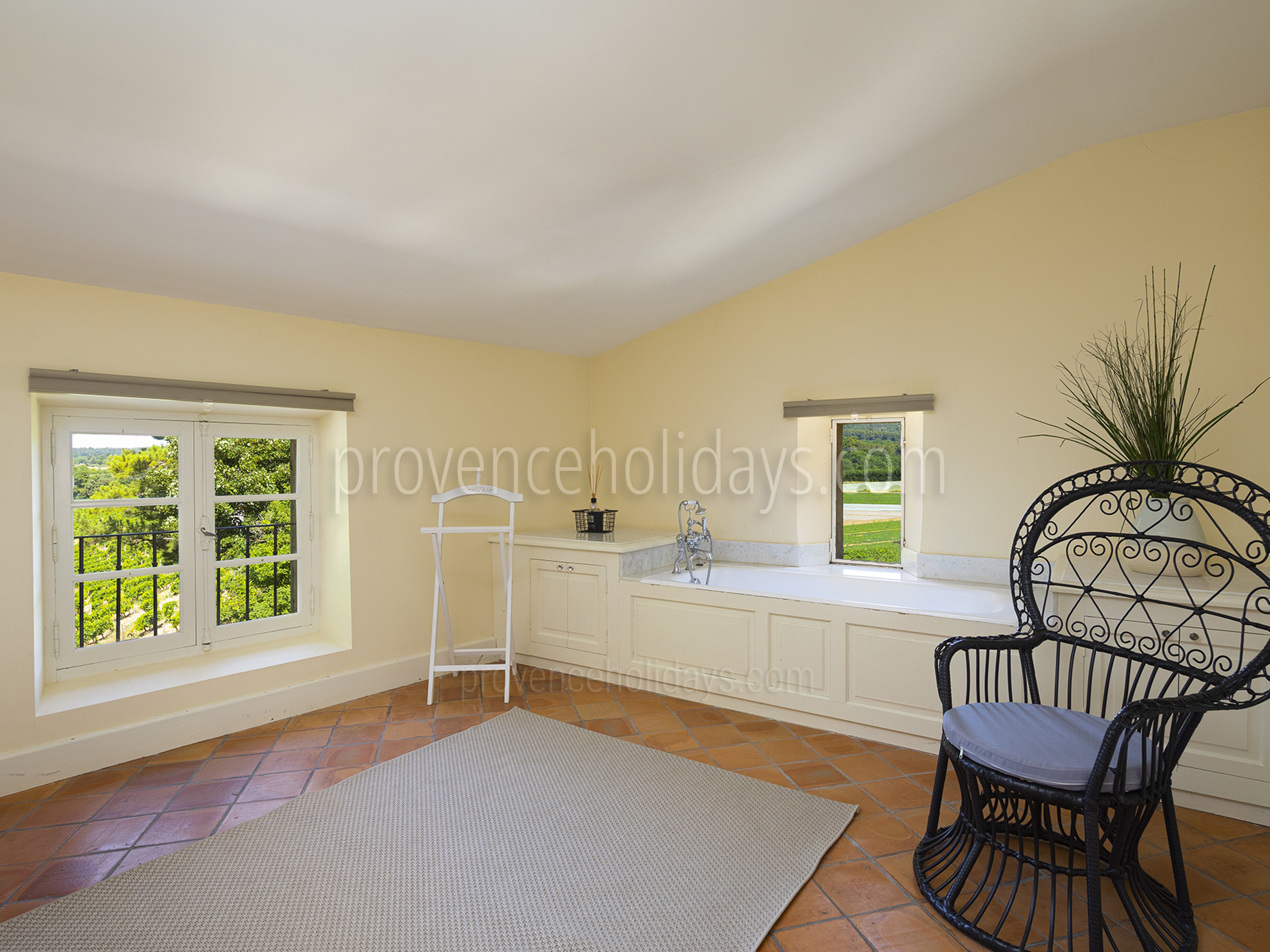 19 - Bastide Valentine: Villa: Interior
