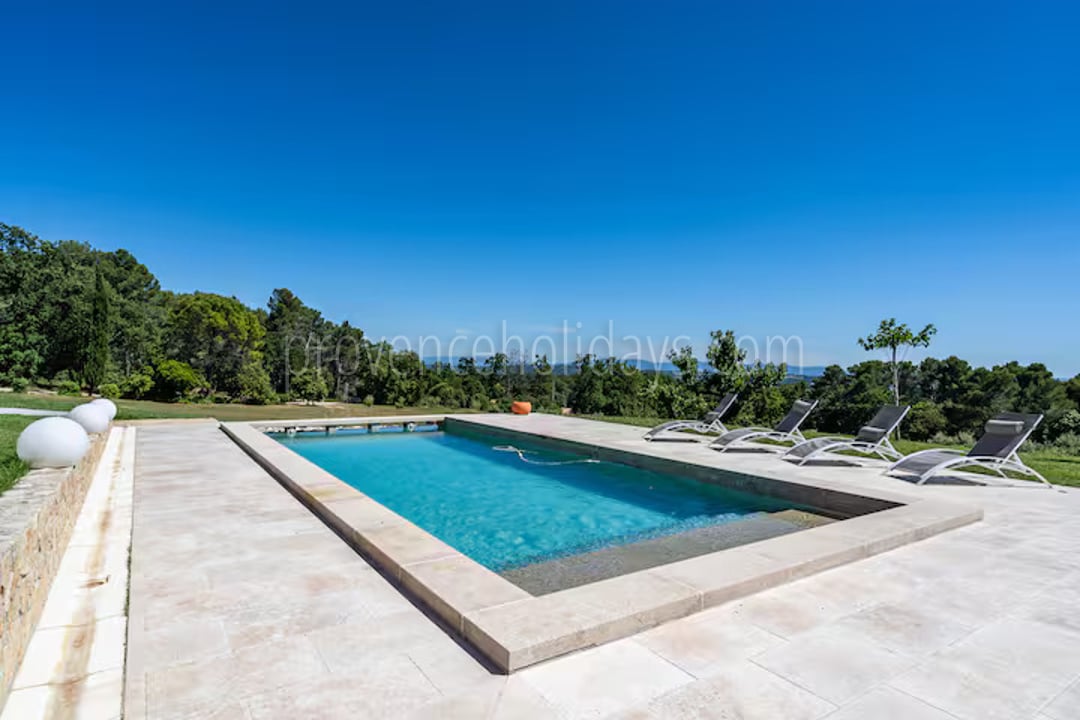 Hedendaagse stenen villa met tennisbaan bij Aix-en-Provence 6 - Mas de l\'Eolienne: Villa: Pool