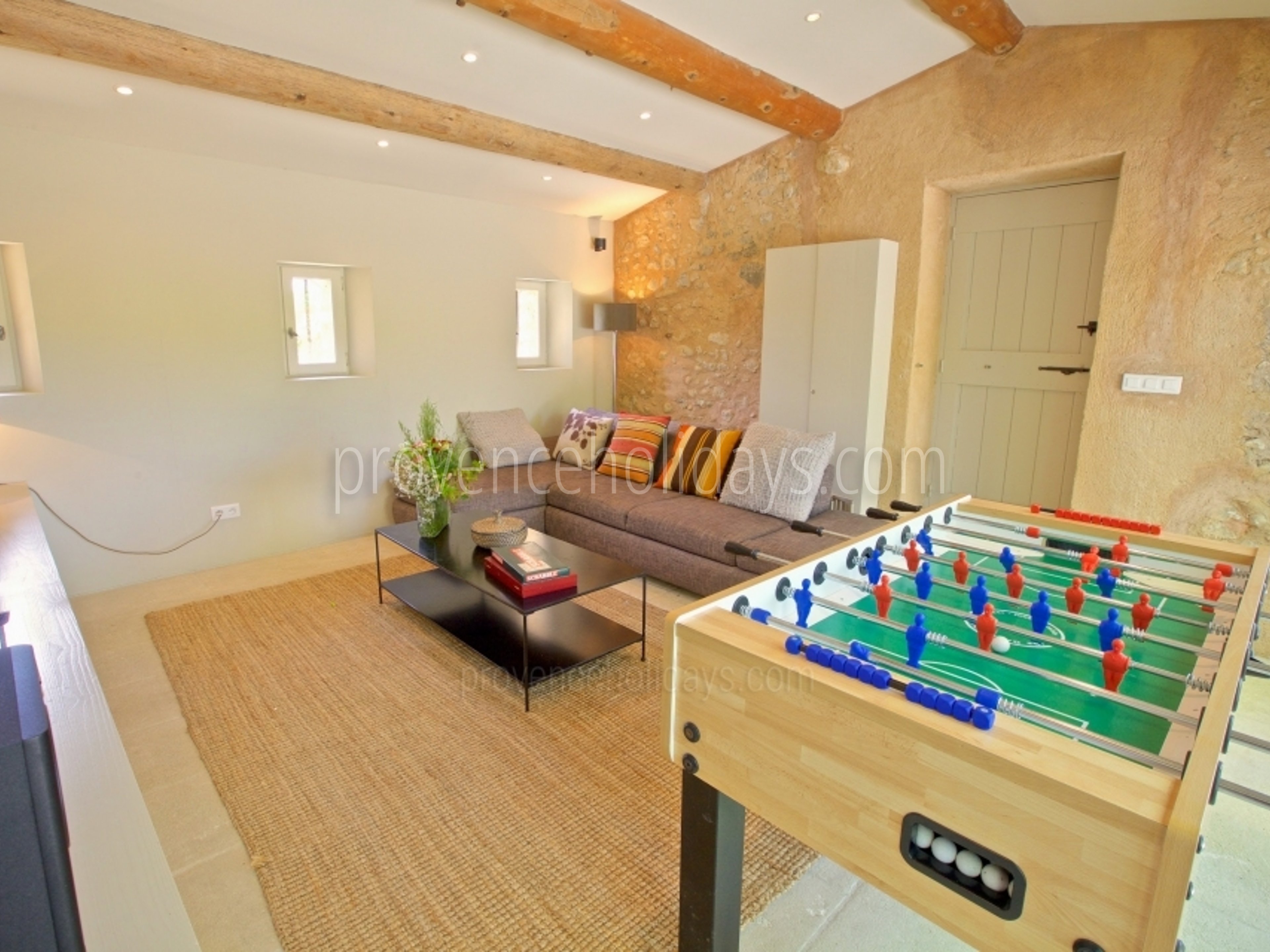 17 - Mas des Lavandes: Villa: Interior