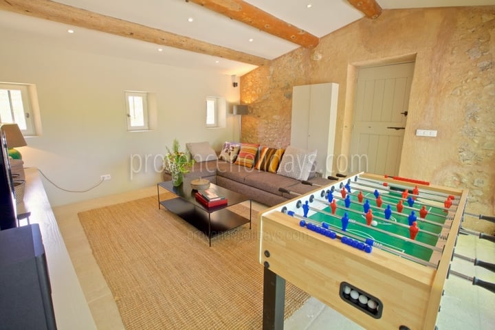 17 - Mas des Lavandes: Villa: Interior